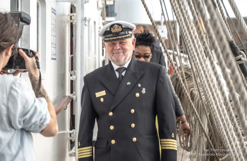 Kapitan żeglugi wielkiej Ireneusz Lewandowski Ambasadorem Dobrej Woli IMO 2020-2021 - GospodarkaMorska.pl