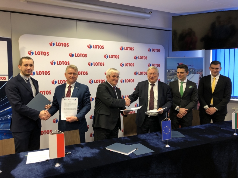 LOTOS Kolej kupiła nowoczesne wagony i lokomotywę elektryczną - GospodarkaMorska.pl