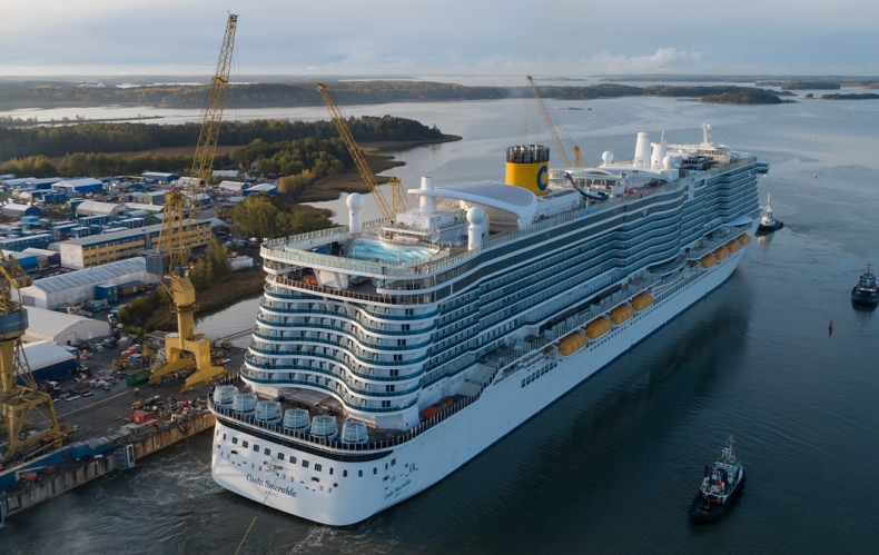 Włochy: Statek z 6 tys. pasażerów nadal zablokowany w porcie - GospodarkaMorska.pl