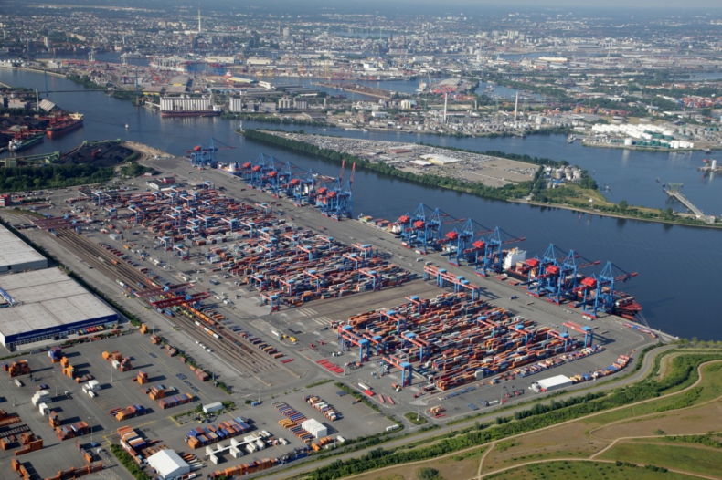 Port w Hamburgu zakończył ważne inwestycje - GospodarkaMorska.pl