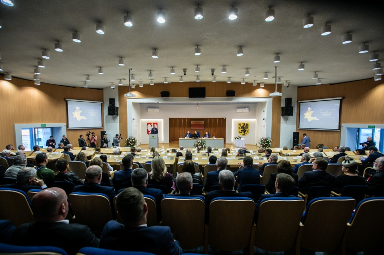 Sesja sejmiku pomorskiego z okazji 100-lecia zaślubin Polski z morzem - GospodarkaMorska.pl