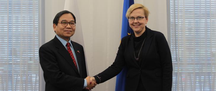 Minister Anna Moskwa spotkała się z Ambasadorem Wietnamu - GospodarkaMorska.pl