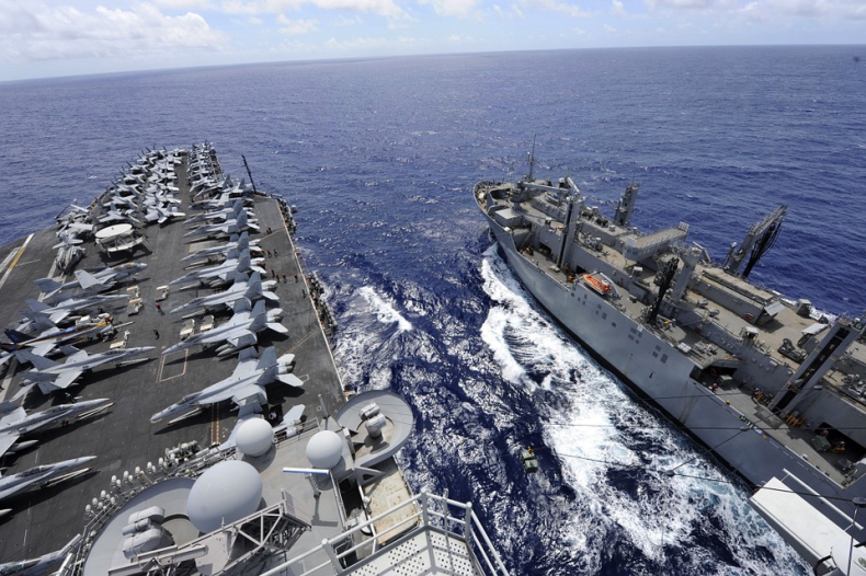 Marynarka wojenna USA przejęła na Morzu Arabskim irańską broń - GospodarkaMorska.pl