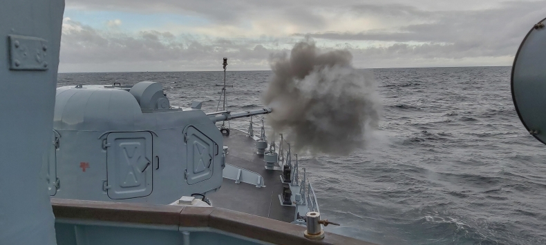 Ćwiczenia okrętów na morzu - GospodarkaMorska.pl