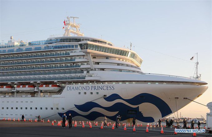 Około 500 pasażerów opuściło pokład Diamond Princess - GospodarkaMorska.pl