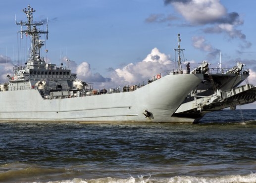 30 lat ORP Gniezno pod biało-czerwoną banderą - GospodarkaMorska.pl