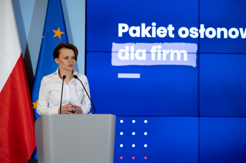 Pomoc dla firm w związku z pandemią koronawirusa. Co będzie zawierał pakiet osłonowy w rządowej specustawie? - GospodarkaMorska.pl