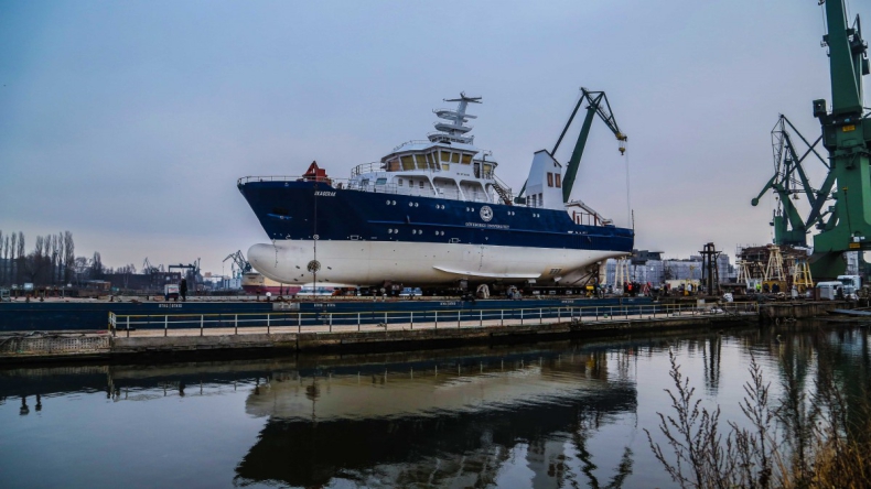 Statek badawczy dla Uniwersytetu w Goteborgu opuścił stocznię Nauta - budowa ma zostać ukończona w Szwecji - GospodarkaMorska.pl
