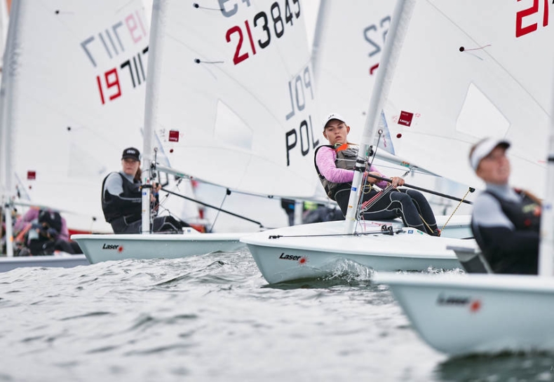 Przedłużony okres zawieszenia akcji krajowych i zagranicznych dla kadry narodowej PZŻ - GospodarkaMorska.pl