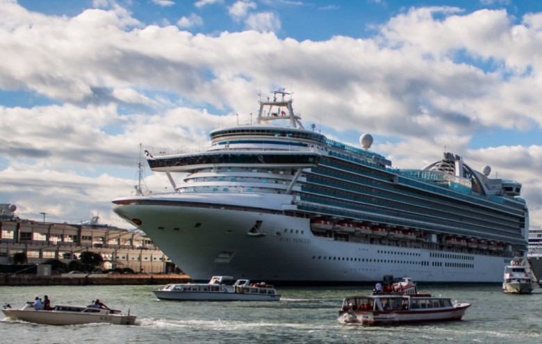 Pasażerka Ruby Princess zakażona koronawirusem nie żyje. Wzrosła liczba zakażonych - GospodarkaMorska.pl