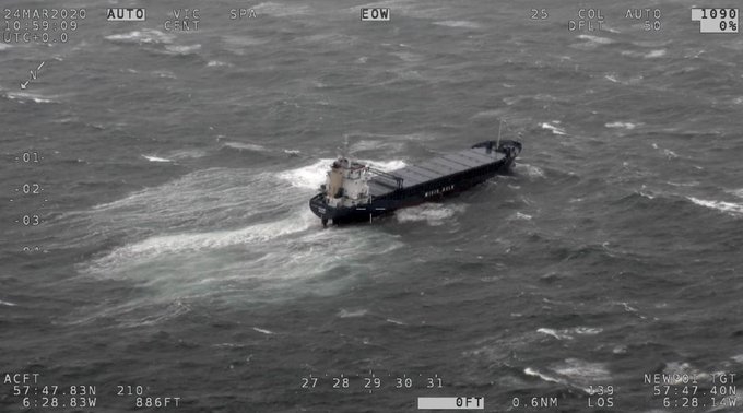 Norweski statek towarowy osiadł na mieliźnie u wybrzeży Szkocji - GospodarkaMorska.pl