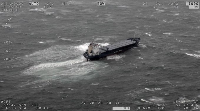 Norweski statek towarowy osiadł na mieliźnie u wybrzeży Szkocji - GospodarkaMorska.pl