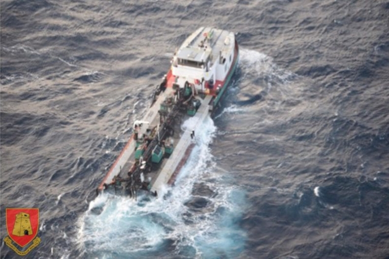 Tankowiec złamał się na pół u wybrzeży Malty - GospodarkaMorska.pl