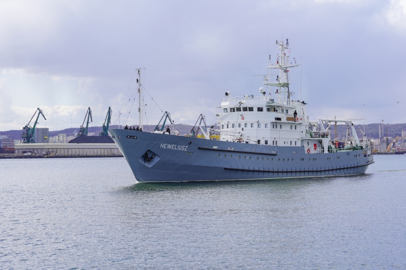 Rozpoznanie środowiskowe akwenów przez ORP Heweliusz - GospodarkaMorska.pl