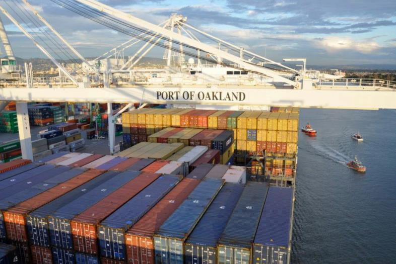 Śmiertelny wypadek w Port of Oakland - GospodarkaMorska.pl
