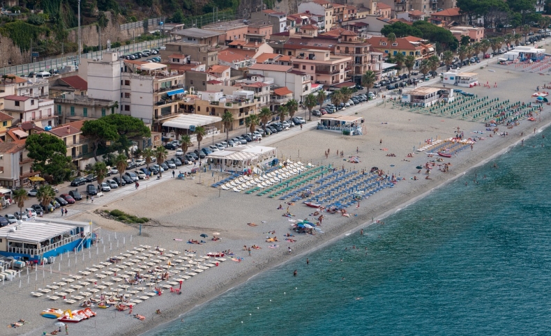 Włoska przedstawicielka rządu: latem pojedziemy nad morze - GospodarkaMorska.pl