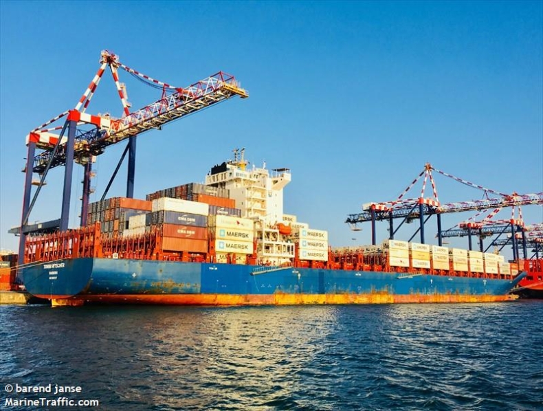 Niejasna sytuacja na pokładzie Tommi Ritscher zaatakowanym przez piratów - GospodarkaMorska.pl