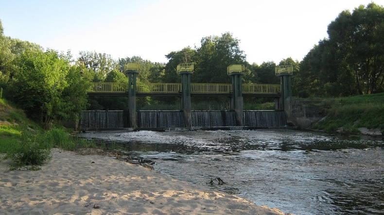 Rusza przetarg na remont jazu na Jeziorce; element walki z suszą - GospodarkaMorska.pl