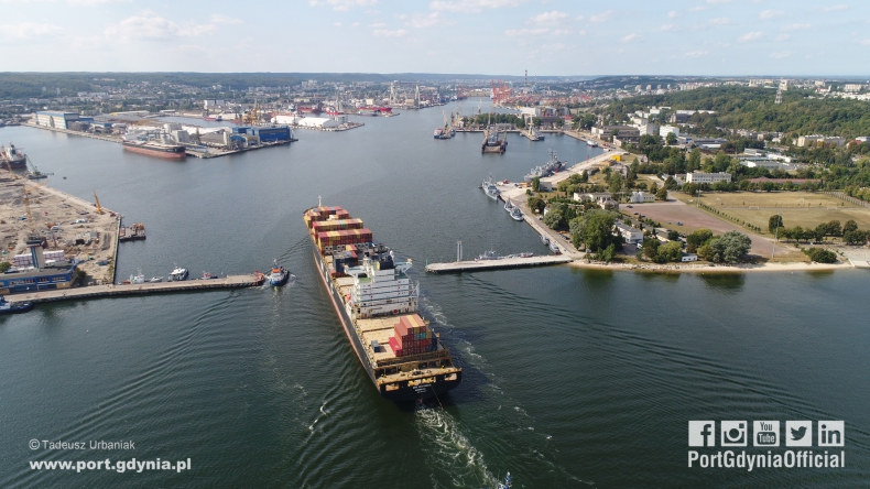 Port Gdynia poszerza wejście wewnętrzne do 140 m - GospodarkaMorska.pl