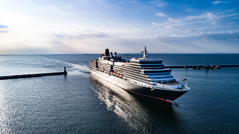Największy armator wycieczkowców zapowiada masowe zwolnienia - GospodarkaMorska.pl