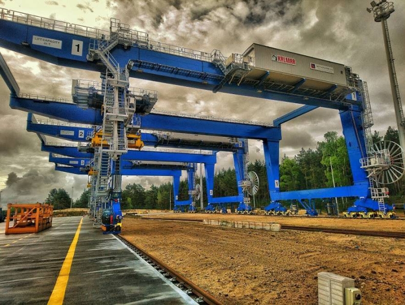 Nowe suwnice RMG rozpoczynają przeładunki w DCT Gdańsk (wideo) - GospodarkaMorska.pl