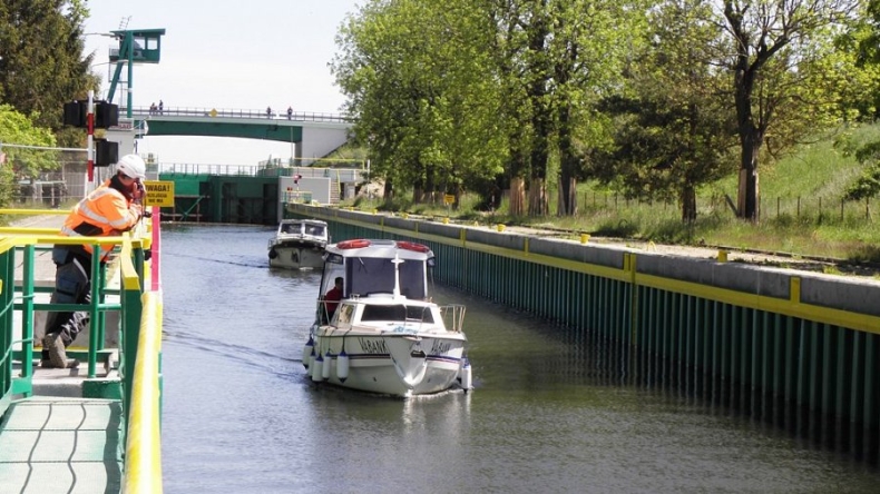 Pierwsze śluzowania w czasie przebudowy Przegaliny - GospodarkaMorska.pl
