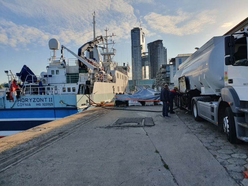 Arktyczne paliwo LOTOSU pomoże naukowcom na Spitsbergenie - GospodarkaMorska.pl