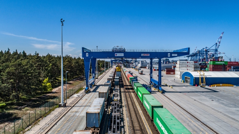 Ogromne suwnice rozpoczęły pracę w DCT Gdańsk (foto, wideo) - GospodarkaMorska.pl