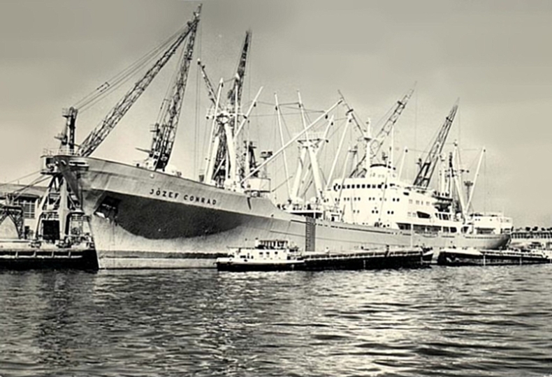 MSZ nie przewiduje podnoszenia kwestii odszkodowań po bombardowaniu Hajfongu - GospodarkaMorska.pl