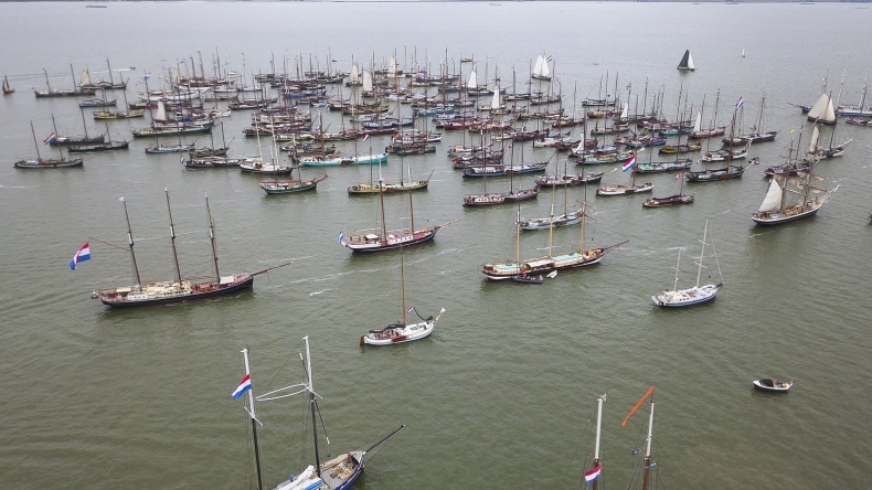 Protest właścicieli turystycznych żaglowców w Holandii - GospodarkaMorska.pl