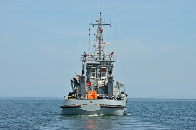 Holownik H-2 Mieszko na próbach morskich - GospodarkaMorska.pl