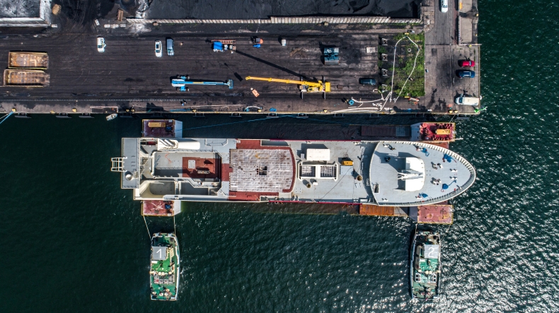 Stocznia Karstensen Shipyard Poland zwodowała kolejną jednostkę rybacką [foto, wideo] - GospodarkaMorska.pl