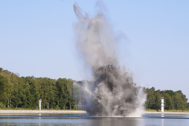 Akcje nurków minerów 8. Flotylli Obrony Wybrzeża w Gdyni i Świnoujściu zakończone sukcesem [foto] - GospodarkaMorska.pl