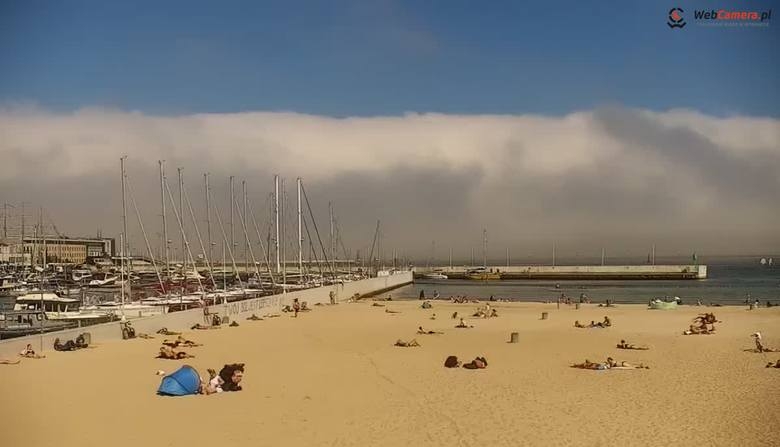 Nad Zatoką Gdańską przemieszcza się mgła adwekcyjna - GospodarkaMorska.pl