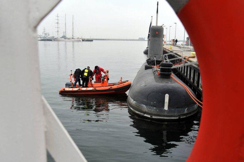 Przegląd kadłubów okrętów podwodnych - GospodarkaMorska.pl