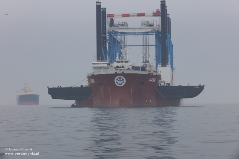 Jack-up ze stoczni Crist już na ciężarowcu i w drodze na Ocean Indyjski - GospodarkaMorska.pl