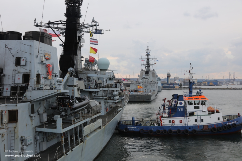 Niecodzienna wizyta okrętów NATO w Gdyni - GospodarkaMorska.pl