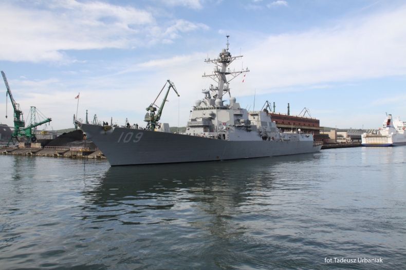 Amerykański niszczyciel rakietowy USS Jason Dunham w Gdyni - GospodarkaMorska.pl