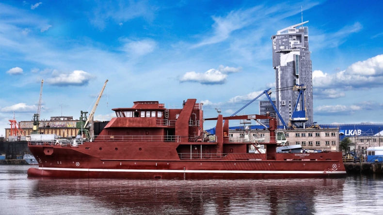 Wodowanie katamaranu naukowo - badawczego OCEANOGRAF w Stocznia Nauta - GospodarkaMorska.pl