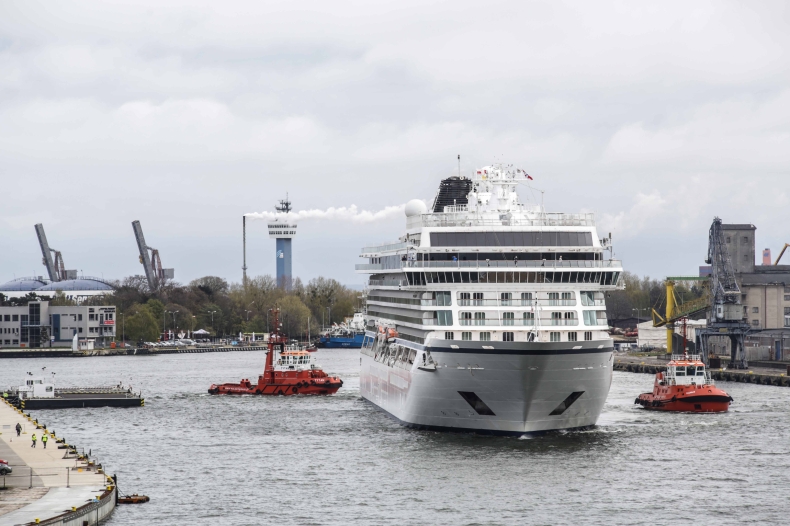 Do Gdańska zawinął jeden z największych wycieczkowców tego sezonu - GospodarkaMorska.pl