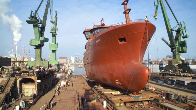 Wodowanie taklowca SEIR w Zakładzie Nowych Budów SR Nauta w Gdańsku - GospodarkaMorska.pl