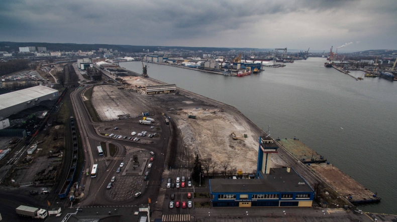 Tak powstaje nowy terminal promowy w Porcie Gdynia - GospodarkaMorska.pl