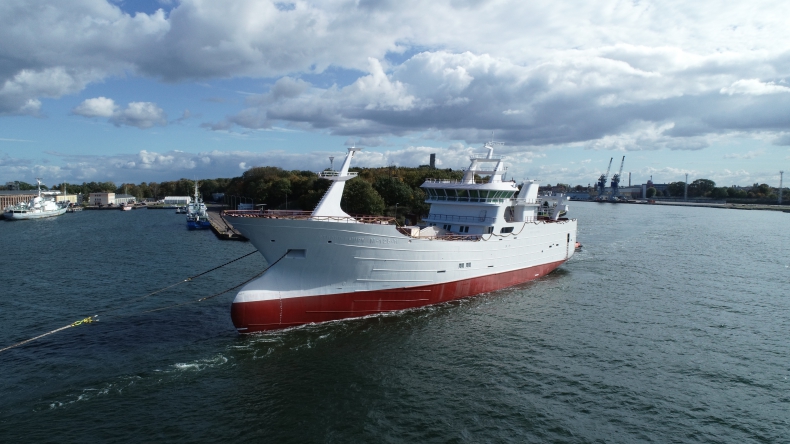 Strand Senior ze stoczni Remontowa Shipbuilding wyrusza do Danii - GospodarkaMorska.pl