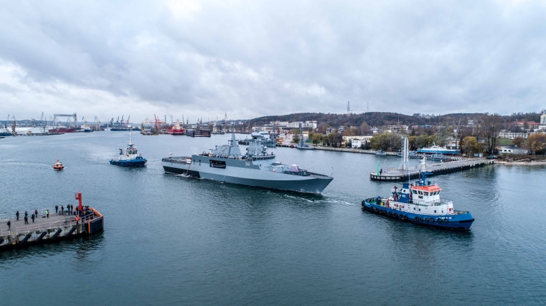 ORP Ślązak po raz pierwszy w drodze na próby morskie - GospodarkaMorska.pl
