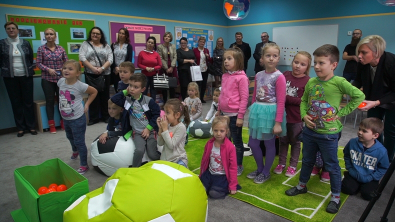 W Gdańsku otwarto „Grotekę” – nowoczesną pracownię multimedialno-interaktywną od Port Service - GospodarkaMorska.pl