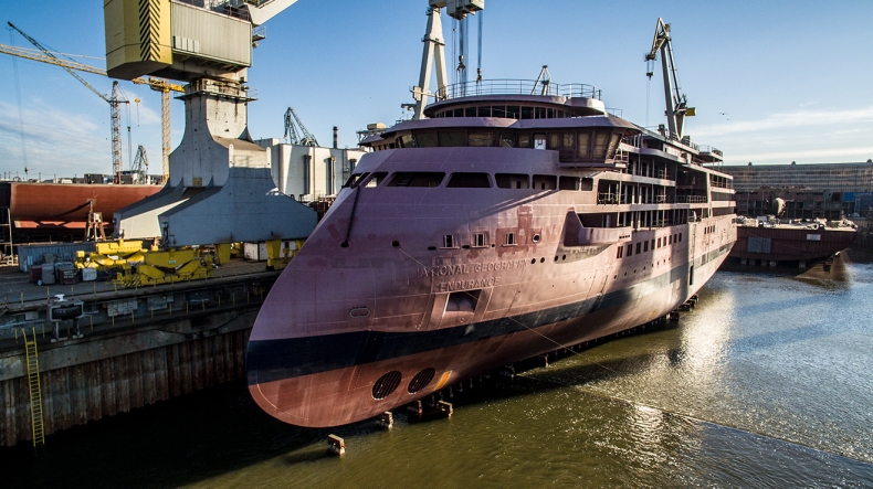 Innowacyjny statek National Geographic Endurance wypływa ze stoczni CRIST - GospodarkaMorska.pl