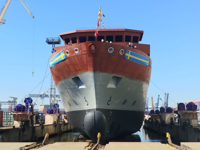 Zobacz wodowanie okrętu dla Królewskiej Szwedzkiej Marynarki Wojennej - GospodarkaMorska.pl