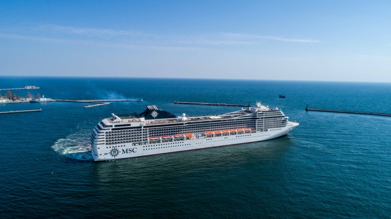 MSC Poesia - pierwszy wycieczkowiec w sezonie 2019 w Porcie Gdynia - GospodarkaMorska.pl
