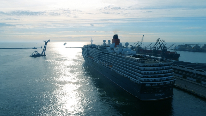 Queen Victoria w Porcie Gdynia. Jest piękna - GospodarkaMorska.pl