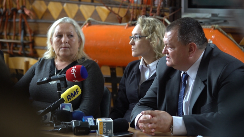 Konferencja prasowa rodziny aresztowanego polskiego kapitana UBC Savannah - GospodarkaMorska.pl